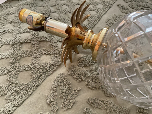 Vtg 24% lead Cut Clear Crystal  Glass & Brass Pineapple Table Lamp USA regency