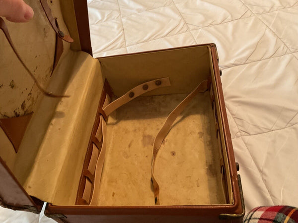 VTG  Brown Tan Train Case Makeup Suitcase Luggage traincase carry on