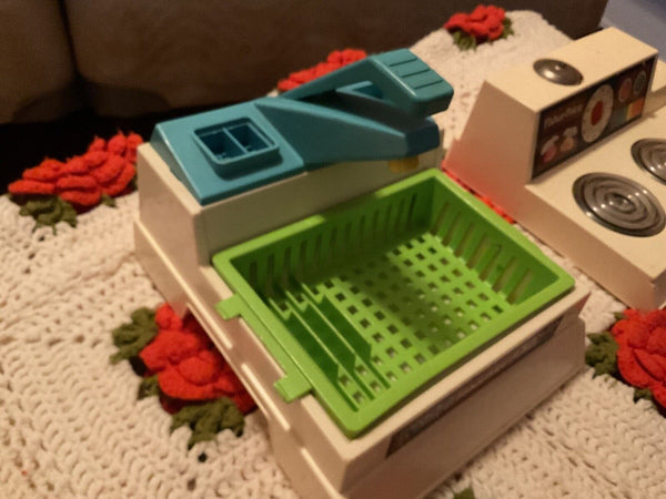 Vintage Fisher Price Fun with Food Sink Set #918 Strainer & stovetop stove