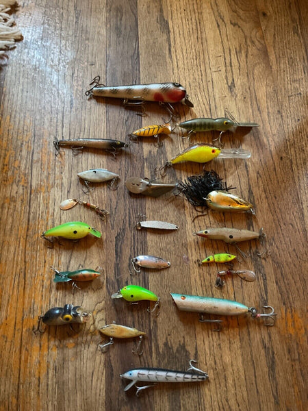 Lot  21 vtg red fin Cordell mann’s shadrac Ross boss Lures 13  unmarked