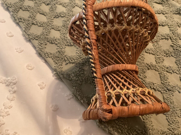 VINTAGE WICKER PEACOCK CHAIR PLANT STAND  doll house CHAIR RATTAN dollhouse