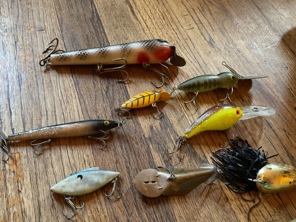 Lot  21 vtg red fin Cordell mann’s shadrac Ross boss Lures 13  unmarked
