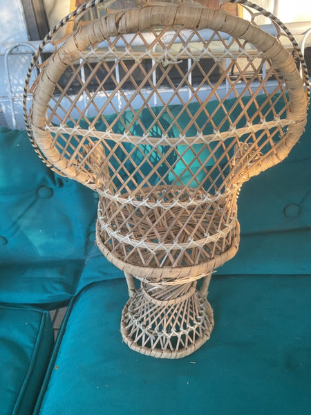 VINTAGE WICKER PEACOCK CHAIR PLANT STAND  doll house CHAIR RATTAN