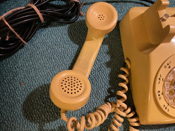 Vintage Western Electric Yellow 500 Desk Phone telephone rotary