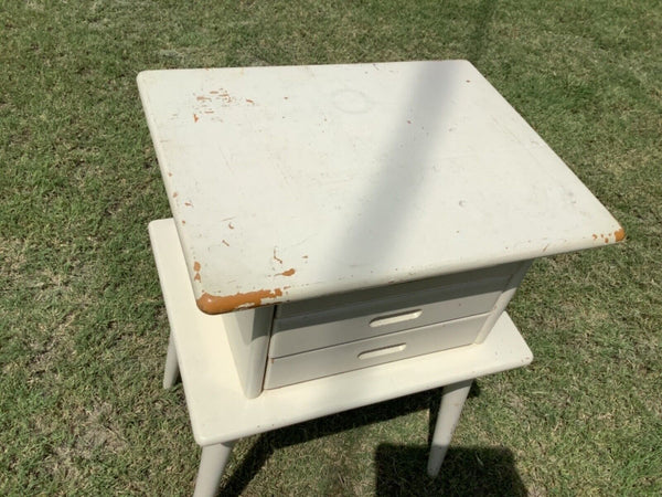 Vtg Mid Century Modern MCM Wood 3 Drawer Nightstand end table mcm painted