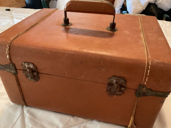 VTG  Brown Tan Train Case Makeup Suitcase Luggage traincase carry on