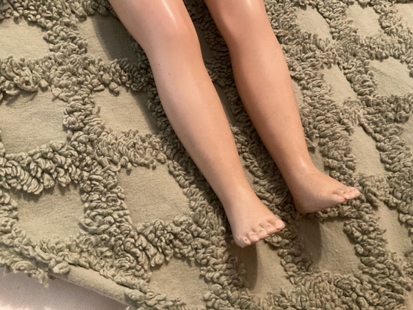 Vintage sweet Sue WALKEr  DOLL  17 inches