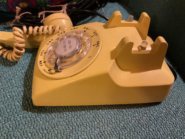 Vintage Western Electric Yellow 500 Desk Phone telephone rotary