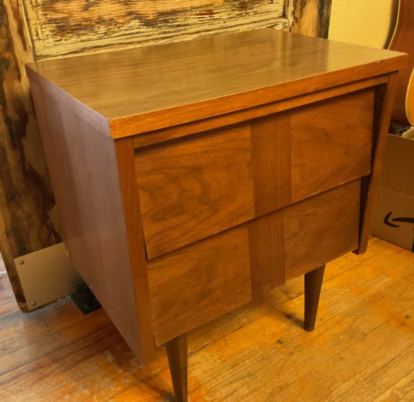 Vtg Ward Furn Mfg Co Mid Century  modern Chest nightstand Tapered legs