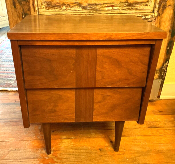 Vtg Ward Furn Mfg Co Mid Century  modern Chest nightstand Tapered legs