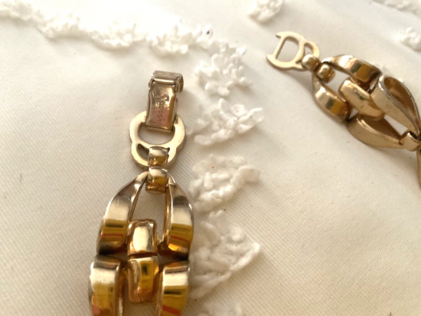 Sperry signed vintage  semicircle fenestrated link choker necklace gold tone