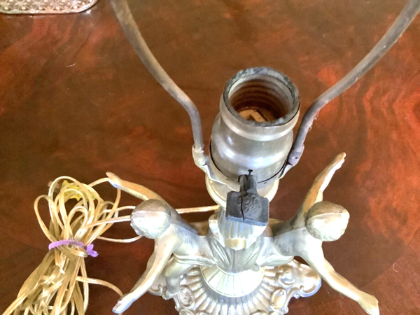 Antique Vtg cast Cherubs Table boudoir Lamp Slag Glass brass Shade angels