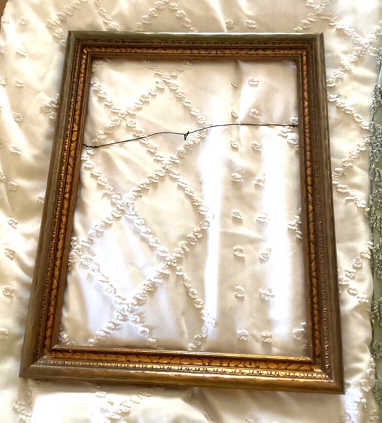 Vintage wooden  Gold Wood rectangle Picture Frame gilt carved