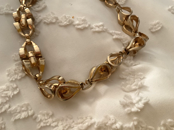 Sperry signed vintage  semicircle fenestrated link choker necklace gold tone