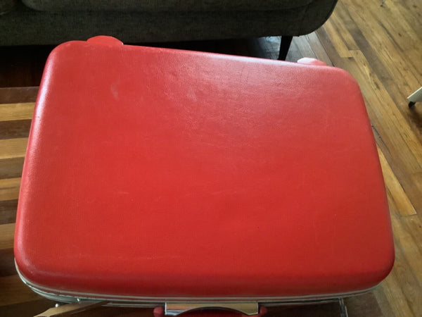 Vtg 50s-60s  Mid-Century Samsonite Silhouette  Suitcase luggage red pink key