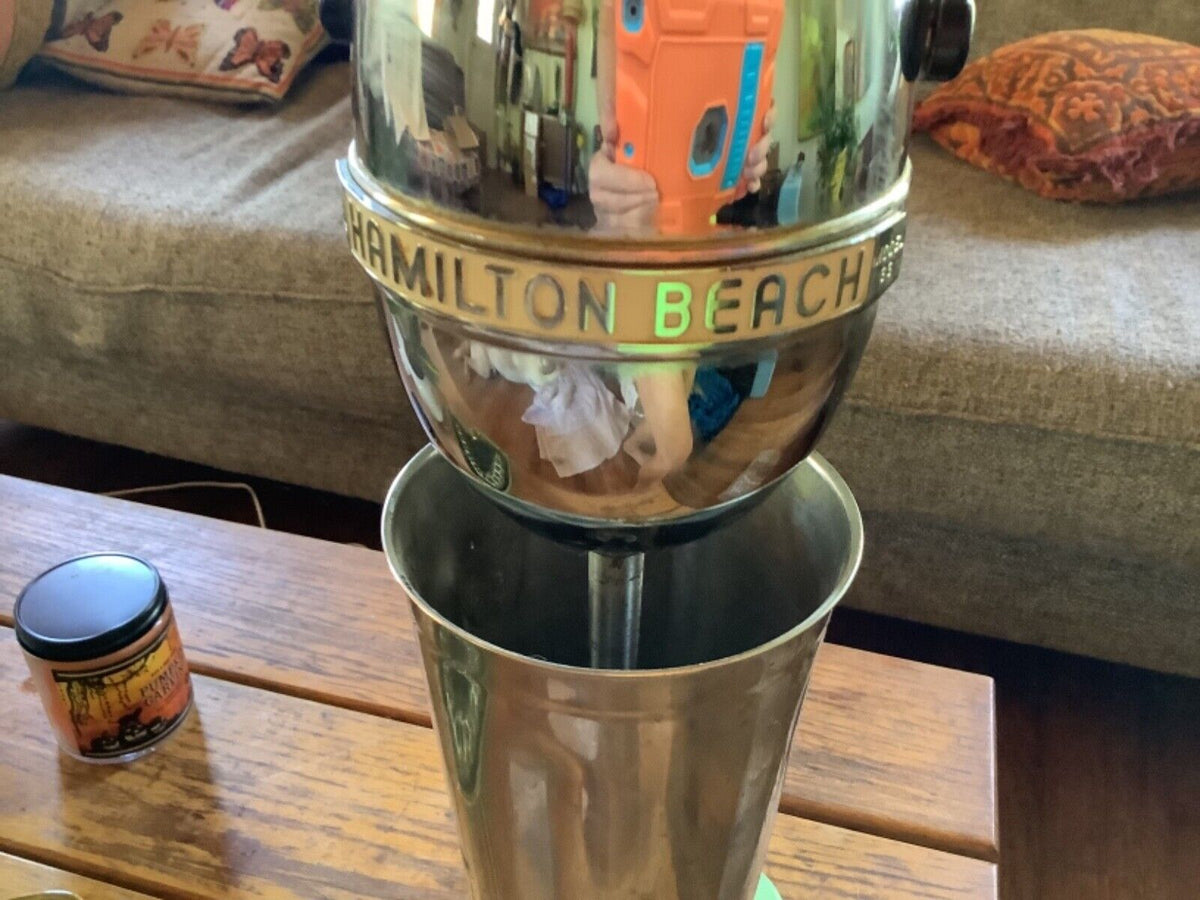 Vintage 1940's Hamilton Beach Milkshake Mixer w/ Cups – Green