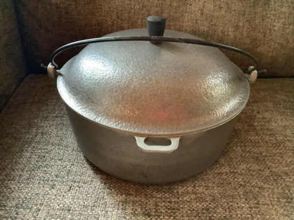 Vtg Hammered Club Aluminum Kettle Stock Pot Dutch Oven Covered Bail Handle
