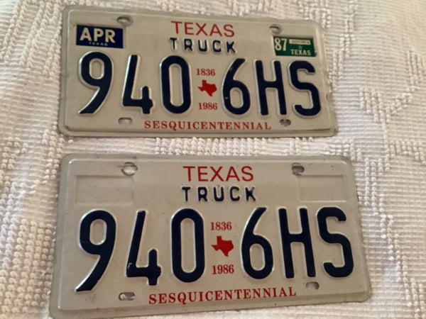 Vtg 1986-1987 TEXAS  PASSENGER  pair LICENSE PLATES  940 6hs Sesquicentennial