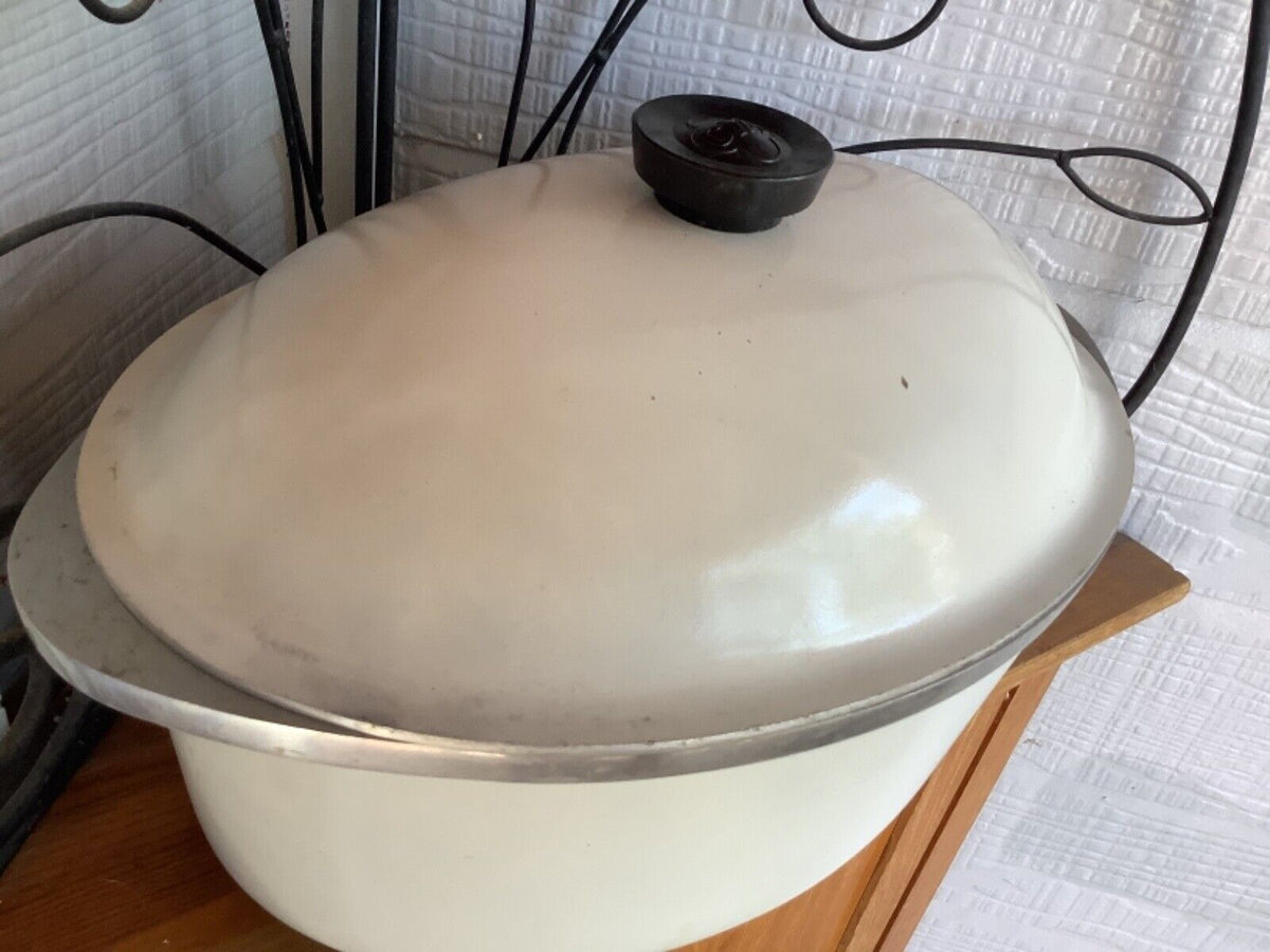 Vintage CLUB Aluminum Oval Yellow Enamel Roaster Dutch Oven