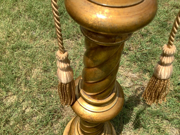 VTG Hollywood Regency Mid Century modern retro gold wood tassels Table Lamp