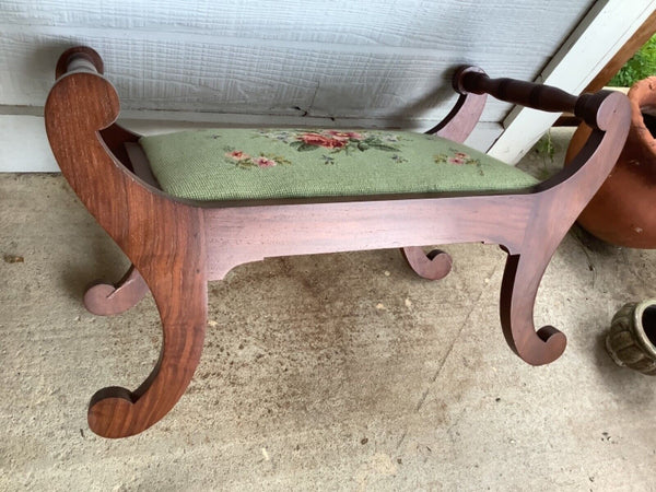 Vtg antique Walnut Needlepoint stitch Footstool Stool bench  Roses floral