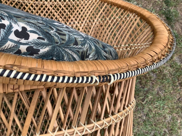 Vintage Wicker Rattan Peacock Fan Throne Chair Mid Century Modern Boho Chic