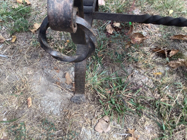Vtg  Black Wrought Iron Scroll revival gothic Tile patio coffee Table
