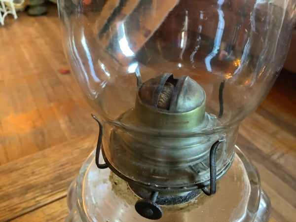 Vtg Antique FISHSCALE Glass Bubble Kerosene Oil Lamp Chimney