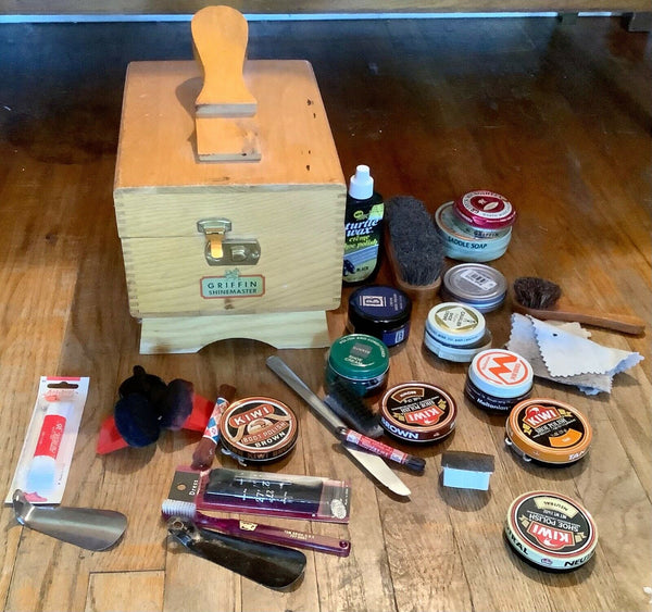 Vtg Griffin Shinemaster Dovetail Solid Oak Shoe Shine Box Full polish