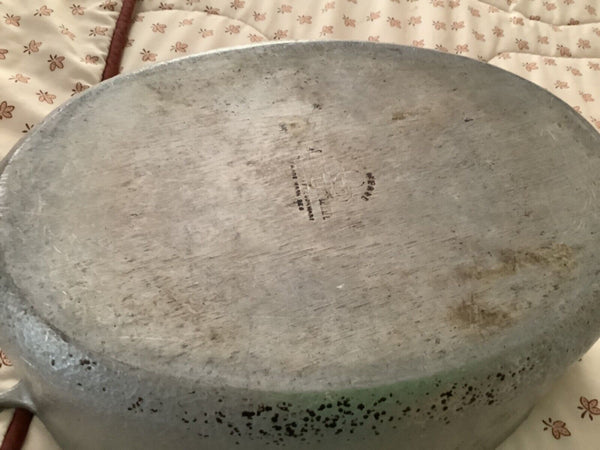 Vintage Hammered  Club Aluminum Oval Roaster pot pan cookware