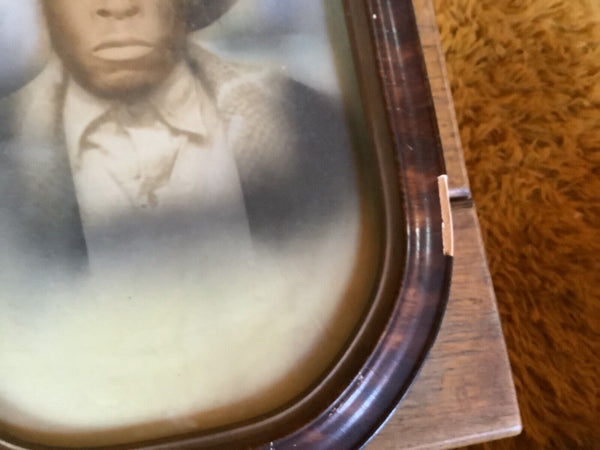 Vintage Wooden Oval Photo Picture Frame Convex Bubble Glass Black Man Rare🙌🔥