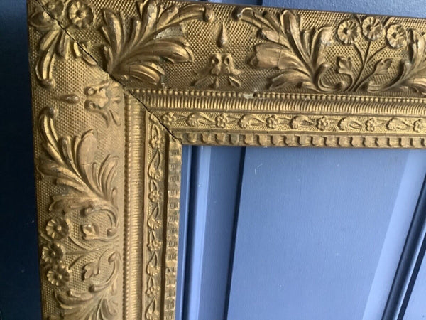 Vtg  ANTIQUE GOLD leaf wood FRAME GILT GESSO carved  wood  PICTURE painting