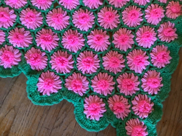 Vtg  70s Crochet 3D Daisy Blanket Flowers Shabby Chic Boho Granny throw