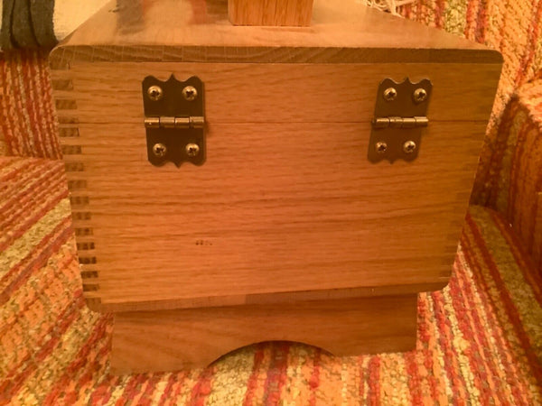 Vtg Griffin Shinemaster Dovetail Solid Oak Shoe Shine Box Full polish