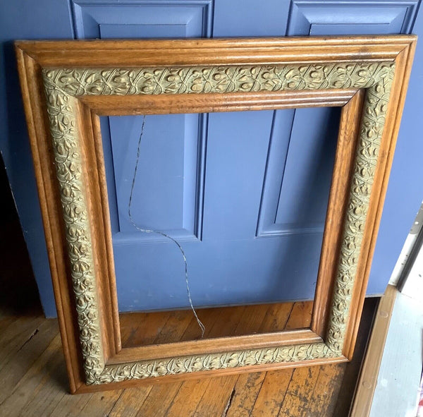 Vtg  ANTIQUE GOLD leaf wood FRAME GILT GESSO carved  wood  PICTURE painting oak