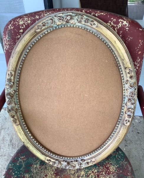 Antique Vtg wood Victorian Oval Picture Frame Portrait  Photo carved Horchow