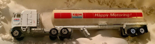 1/87 scale diecast Road Champs Kenworth truck tractor trailer Exxon Oil tanker