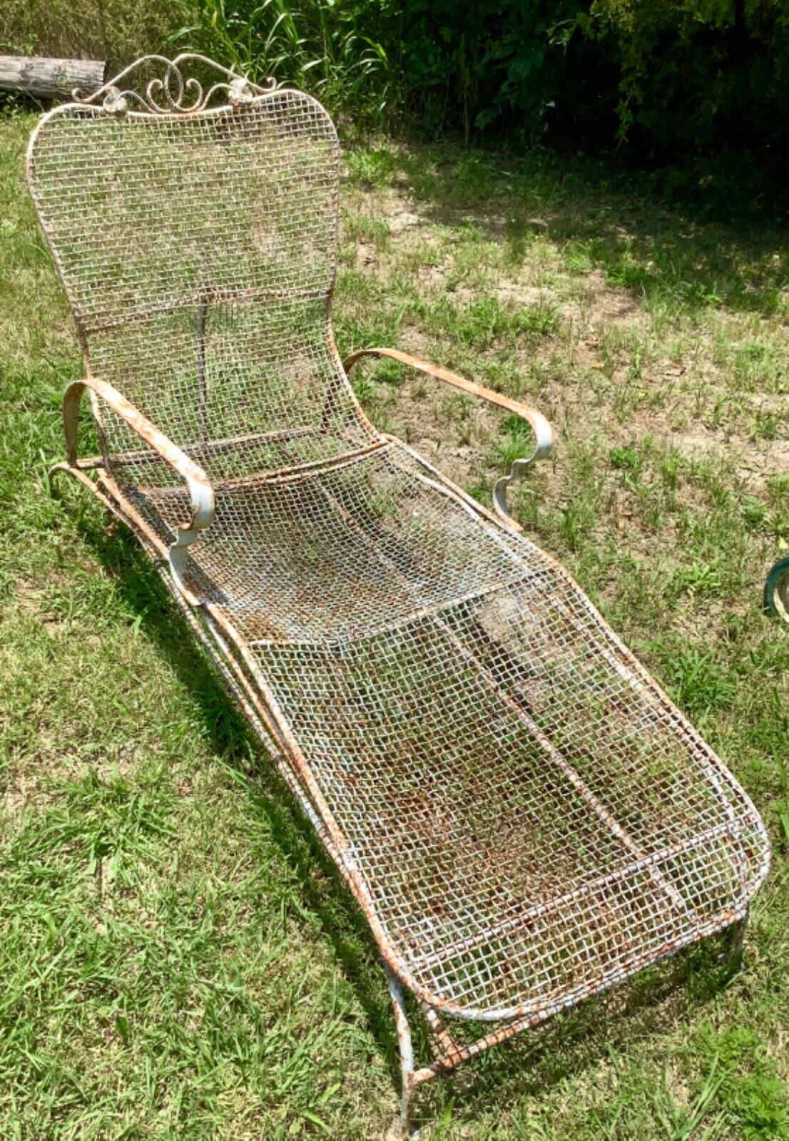 Vintage Wrought Iron Chaise Lounge Chair