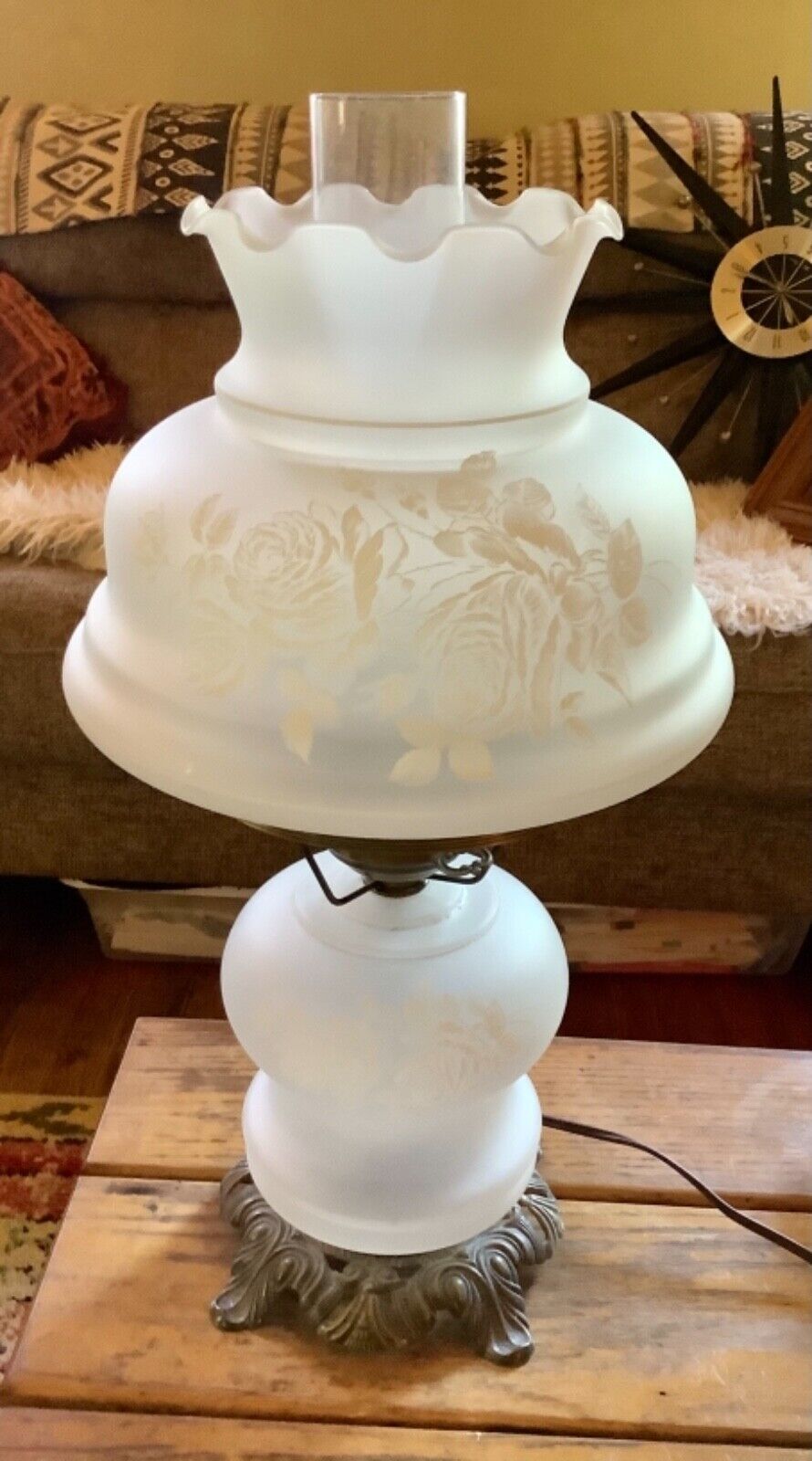 Vtg Gone With  the Wind Hurricane Frosted 3-way Lamp White Roses Floral gwtw