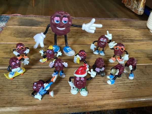 Lot of 14 1987 1988 California Raisins Vintage Collection