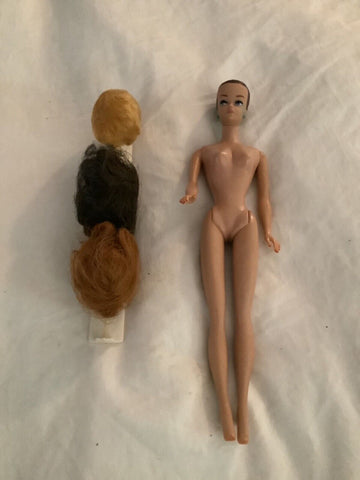 VINTAGE 1960's MATTEL FASHION QUEEN BARBIE DOLL W/ WIGS AND WIG STAND