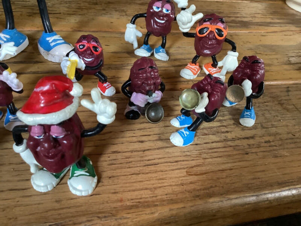 Lot of 14 1987 1988 California Raisins Vintage Collection