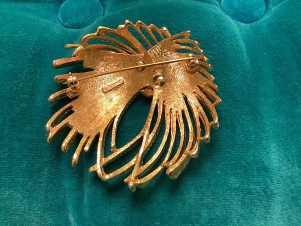 Vintage Signed Monet Mirador Gold Tone Wheat Flower Spray Swirl Brooch 1967