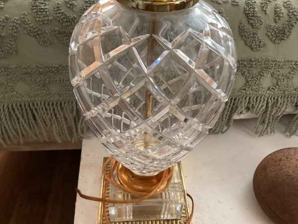 Vtg 24% lead Cut Clear Crystal  Glass & Brass Pineapple Table Lamp USA regency