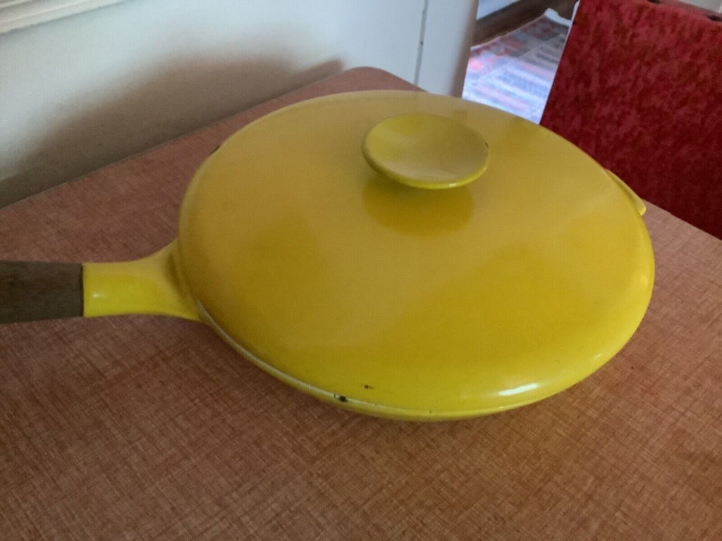 Vintage CLUB Aluminum Oval Yellow Enamel Roaster Dutch Oven