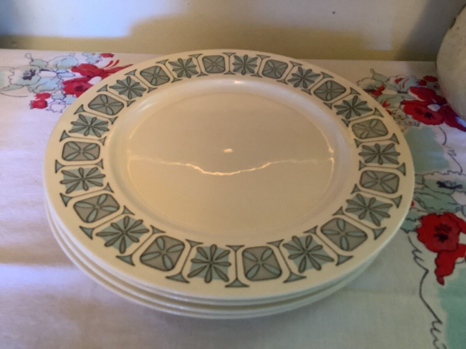 TST Taylor Smith Taylor Taylorstone Corinthian 10.5" Dinner Plates lot 4