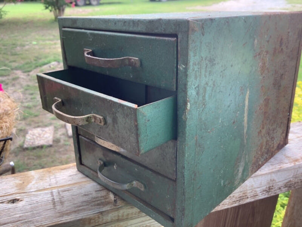 Vintage Wards Master Quality Parts Drawer Cabinet Metal Small Tool Box
