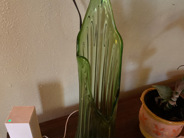 Large Vintage mid century  MCM L.E. Smith Green Swung Vase ribbed