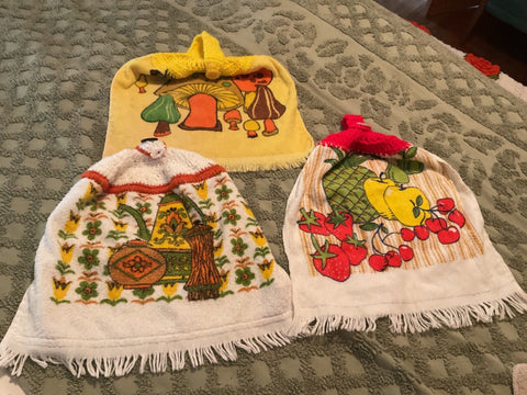 Vtg lot Retro 70's Hanging Dish Towel Mushrooms fruit MCM Crochet Top w/Button