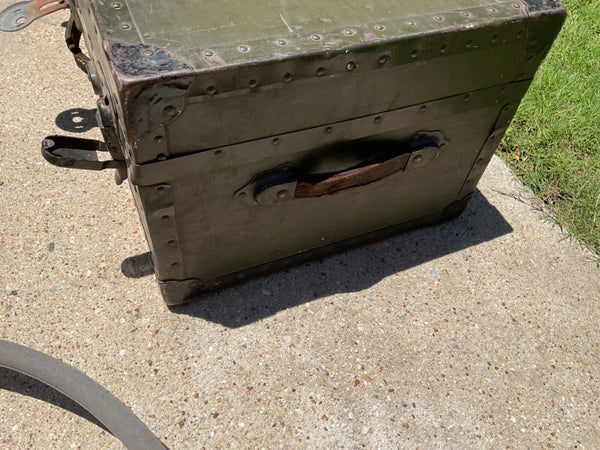 Vtg US Air Force Footlocker w/ Tray Chest metal Trunk Military army